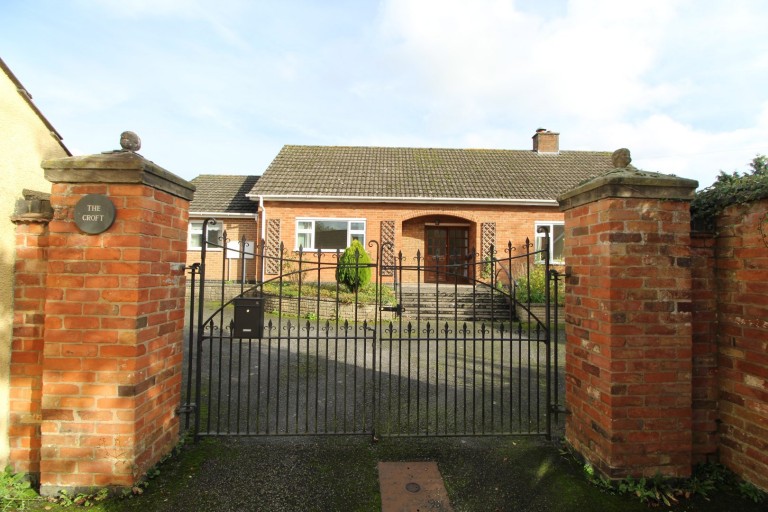 Main Street, Bruntingthorpe