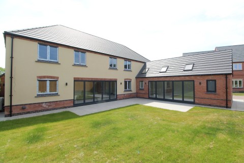Walnut Close, Bitteswell