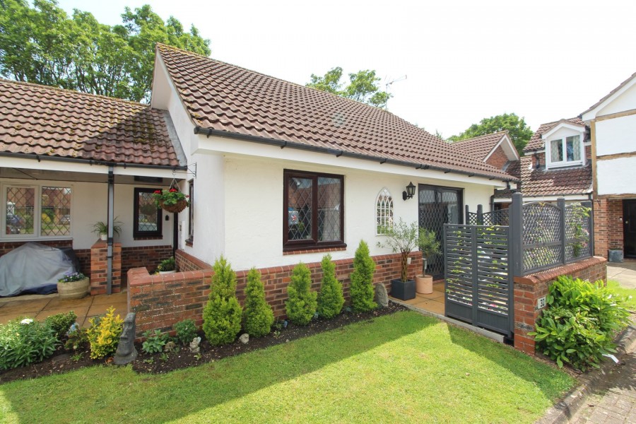 Images for The Hawthorns, Lutterworth, Leicestershire