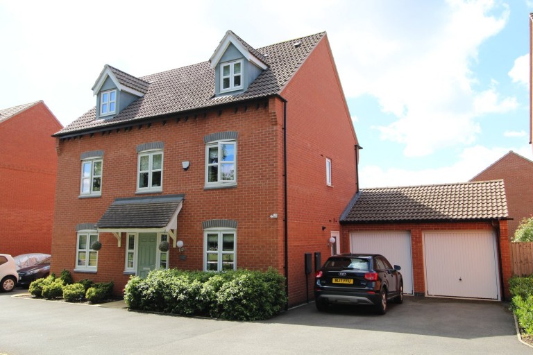 Leaders Way, Lutterworth